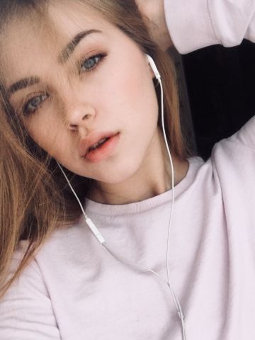 Танюша